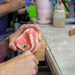 Cas client : l'impression 3D et la numérisation 3D au service des laboratoires dentaires